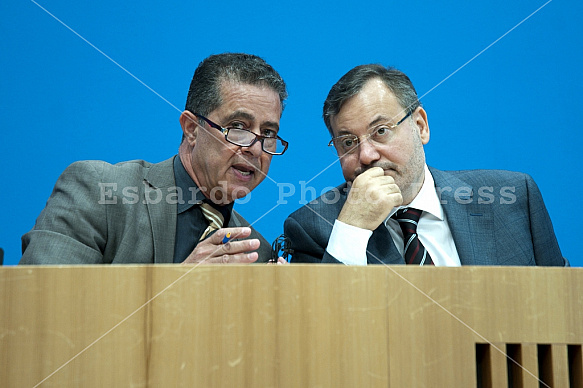Ahmed Mansour in the building of Press Conferences