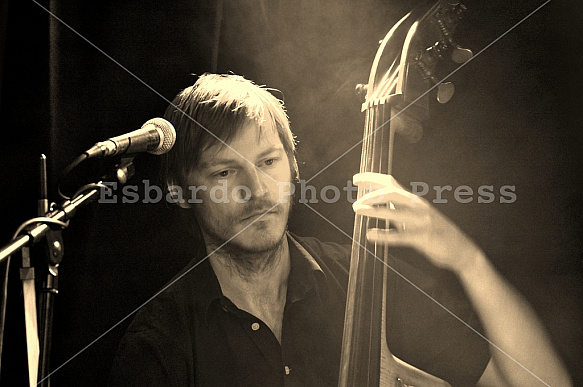 Concert of Toni Mahoni and Peppe Voltarelli in Berlin