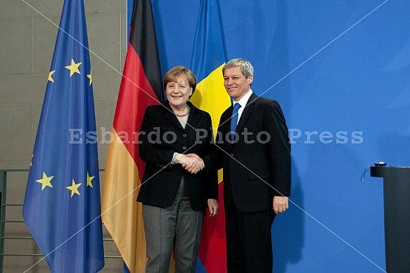 Angela Merkel receives the Prime Minister of Romania Dacian Cioloș