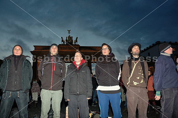 Hunger strike in front of the Brandenburg Gate