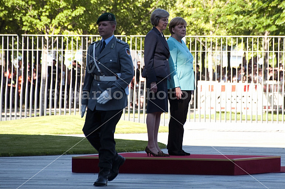 Angela Merkel receives the Prime Minister of the United Kingdom Theresa May