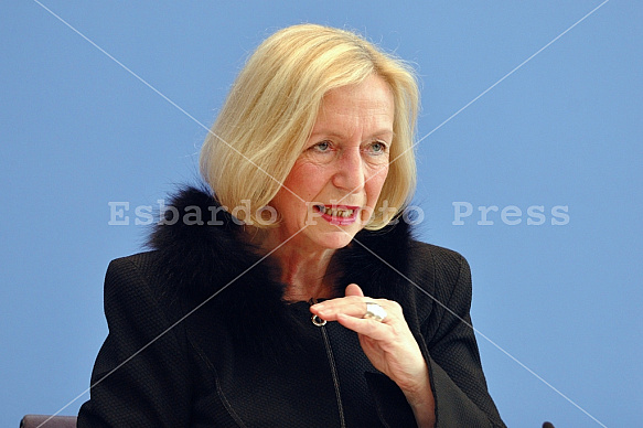First press conference of the Minister of Education and Research Johanna Wanka
