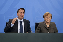 Angela Merkel receives Luxembourg's new prime minister Xavier Bettel