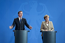 Angela Merkel receives the Prime Minister of the United Kingdom David Cameron