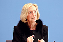 First press conference of the Minister of Education and Research Johanna Wanka